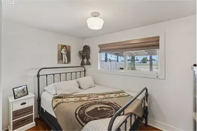 980 Astor Way, Woodburn, OR 97071 - Photo 13