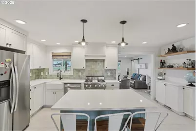 980 Astor Way, Woodburn, OR 97071 - Photo 9