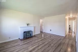 1267 Pleasant St, Springfield, OR 97477 - Photo 5