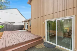 17529 SW Beaver Ct, Beaverton, OR 97003 - Photo 33