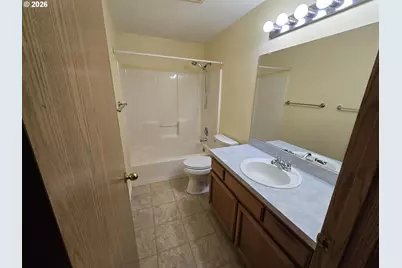 1106 S 11th Ave, Kelso, WA 98626 - Photo 15