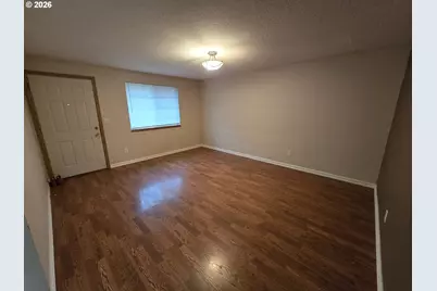 1106 S 11th Ave, Kelso, WA 98626 - Photo 5