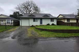 1106 S 11th Ave, Kelso, WA 98626 - Photo 1