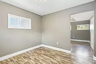 209 E Humboldt St, Bingen, WA 98605 - Photo 19
