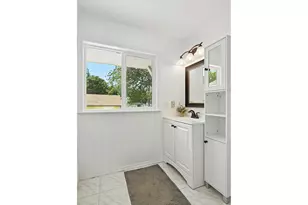 209 E Humboldt St, Bingen, WA 98605 - Photo 17