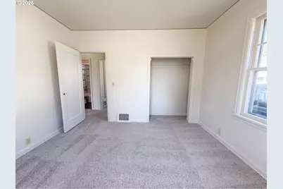 4815 SE 99th Ave, Portland, OR 97266 - Photo 3