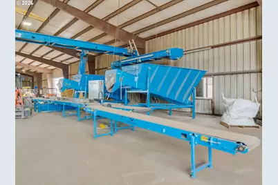 39550 NW Chalmers Ln, Cornelius, OR 97113 - Photo 31