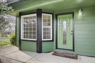 719 NW 21st St, Battle Ground, WA 98604 - Photo 3