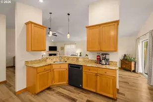 1742 22nd St, Hood River, OR 97031 - Photo 13