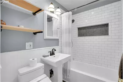 11446 NE San Rafael St, Portland, OR 97220 - Photo 25