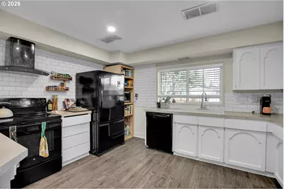 11446 NE San Rafael St, Portland, OR 97220 - Photo 13