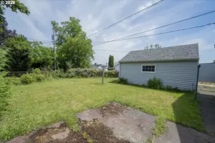 11425 NE Shaver St, Portland, OR 97220 - Photo 23