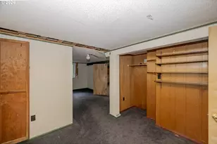 11425 NE Shaver St, Portland, OR 97220 - Photo 17