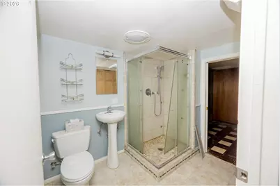 11425 NE Shaver St, Portland, OR 97220 - Photo 19
