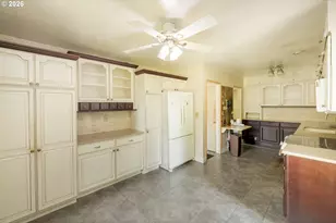 11425 NE Shaver St, Portland, OR 97220 - Photo 7