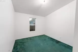 2703 J St, Springfield, OR 97477 - Photo 15