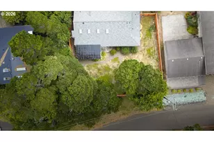 205 NW Lancer St, Lincoln City, OR 97367 - Photo 23