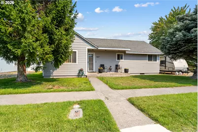 647 E Hurlburt Ave, Hermiston, OR 97838 - Photo 1
