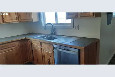 647 E Hurlburt Ave, Hermiston, OR 97838 - Photo 5