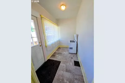 1439 Union Ave, North Bend, OR 97459 - Photo 7