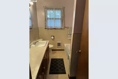 610 SE Isaac Ave, Pendleton, OR 97801 - Photo 23