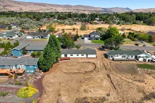 574 Sunridge Ave, Dallesport, WA 98617 - Photo 33