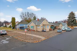 2885 1st St, Baker City, OR 97814 - Photo 3