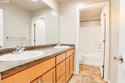 768 NE 9th St, Gresham, OR 97030 - Photo 11