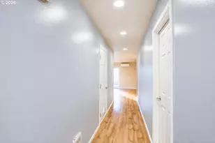 768 NE 9th St, Gresham, OR 97030 - Photo 3
