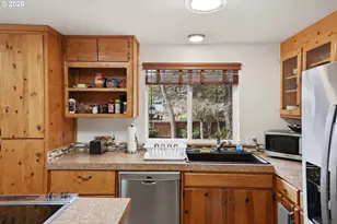 1623 Lincoln St, North Bend, OR 97459 - Photo 15