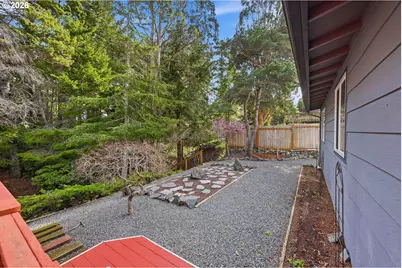 1623 Lincoln St, North Bend, OR 97459 - Photo 31