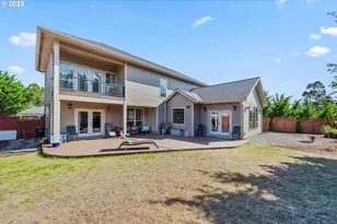 2270 Hayes St, North Bend, OR 97459 - Photo 39