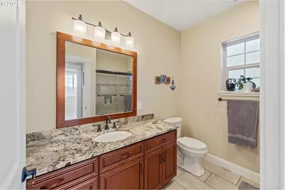 2270 Hayes St, North Bend, OR 97459 - Photo 27