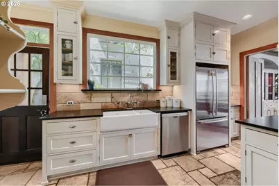 2833 NW Cumberland Rd, Portland, OR 97210 - Photo 11