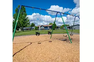 1699 N Terry St, Eugene, OR 97402 - Photo 9