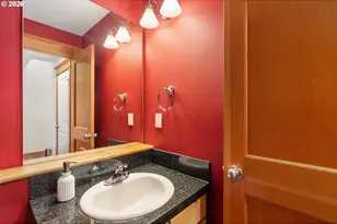 214 N 18th St, Hood River, OR 97031 - Photo 13