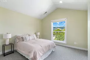 214 N 18th St, Hood River, OR 97031 - Photo 15