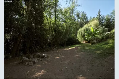 209 Sunset Dr, Longview, WA 98632 - Photo 39