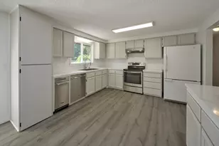 209 Sunset Dr, Longview, WA 98632 - Photo 9