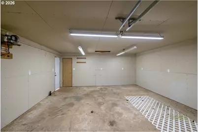 2573 Kalmia St, Sweet Home, OR 97386 - Photo 37