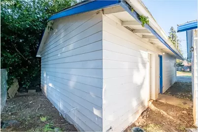 2573 Kalmia St, Sweet Home, OR 97386 - Photo 33