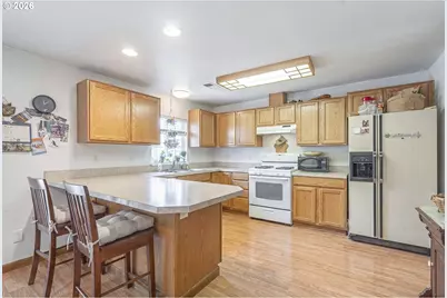 3002 Bluff Ave, Salem, OR 97302 - Photo 9