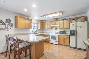3002 Bluff Ave, Salem, OR 97302 - Photo 9