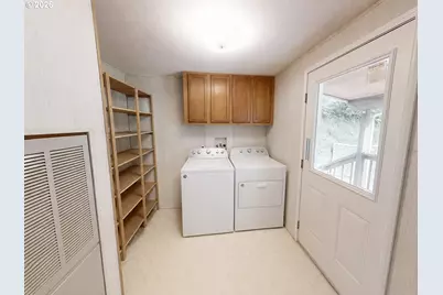 17360 Mountain Dr, Brookings, OR 97415 - Photo 21