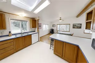 17360 Mountain Dr, Brookings, OR 97415 - Photo 15