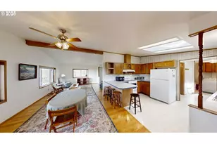 17360 Mountain Dr, Brookings, OR 97415 - Photo 11