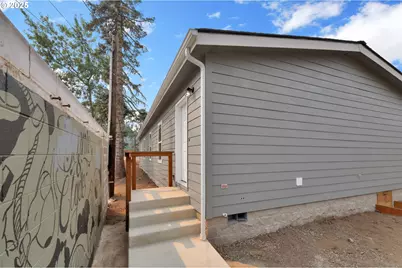 48113 Commercial St, Oakridge, OR 97463 - Photo 33