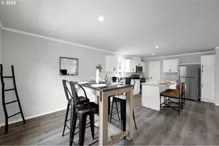 48113 Commercial St, Oakridge, OR 97463 - Photo 11