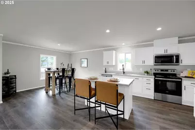 48113 Commercial St, Oakridge, OR 97463 - Photo 9