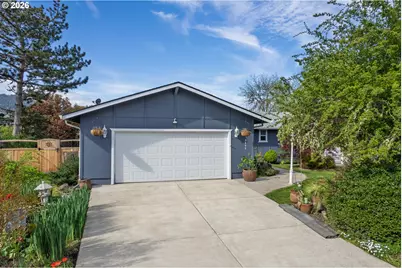 3457 W Normandy Ave, Roseburg, OR 97471 - Photo 1